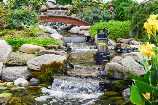 TH250 - 4100 GPH 115v Stainless Steel TH Series™ Pump For Waterfalls and Streams